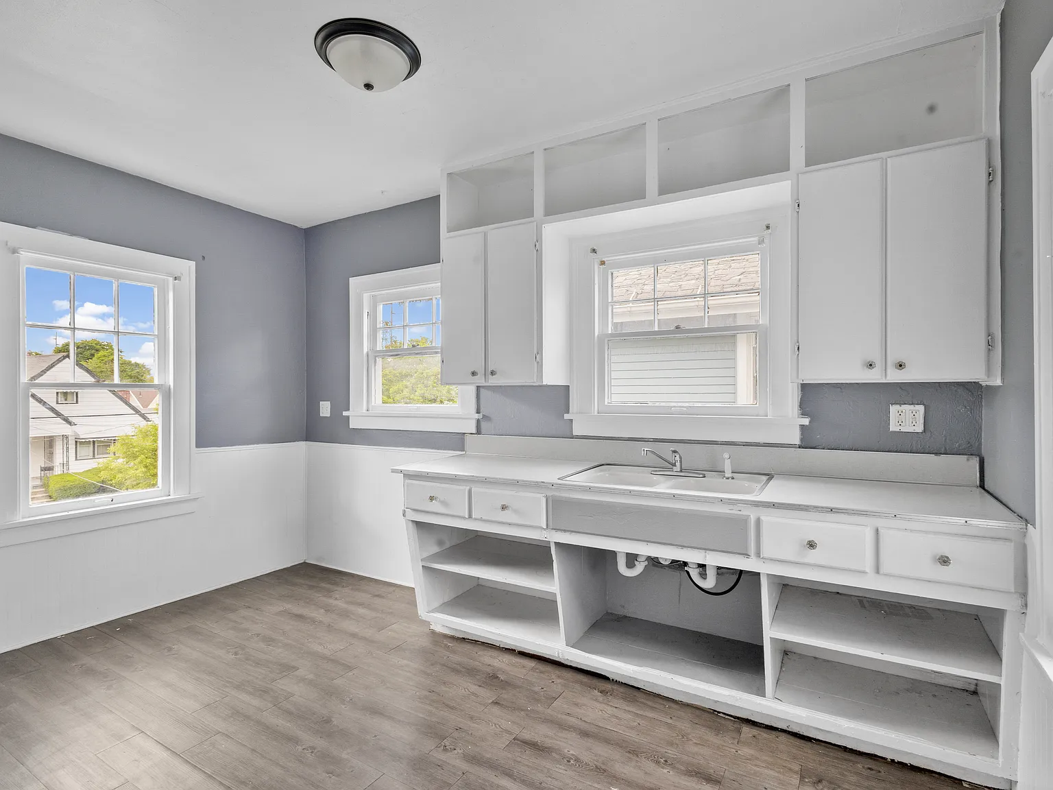 1719 Mansfield Rd — Photo 3