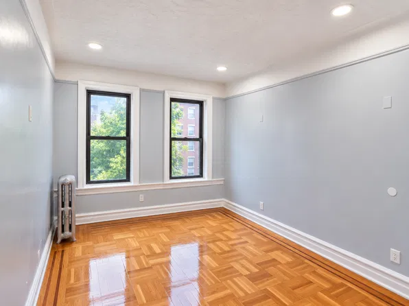 161 E 52nd St #2F, Brooklyn, NY 11203