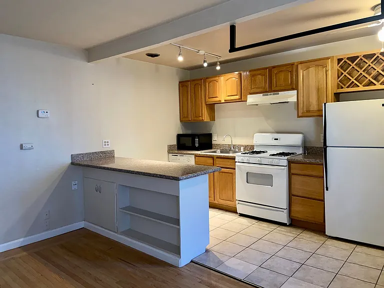 2523 I St — Photo 4