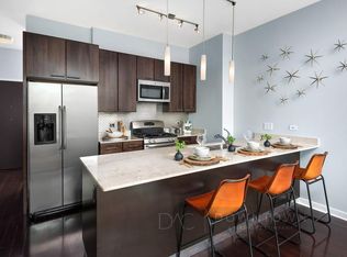 445 W Huron St #2103, Chicago, IL 60654