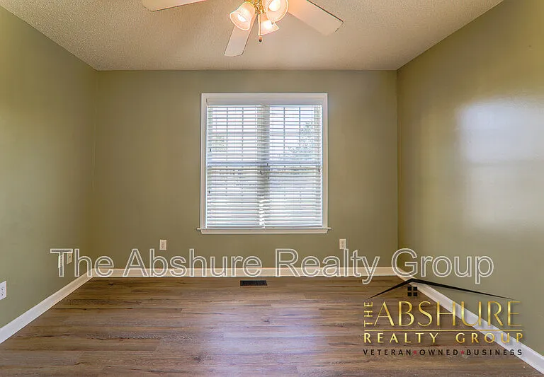 7604 Lilly Pond Ln — Photo 12