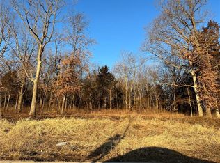 1505 SW Stonewall Dr, Oak Grove, MO 64075