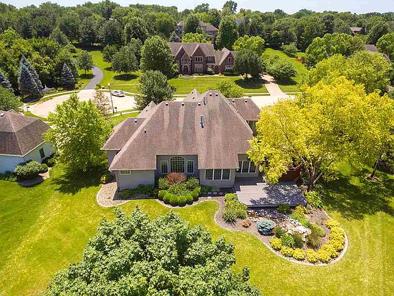 3rd image of 4831 Blackhawk Trail Ct