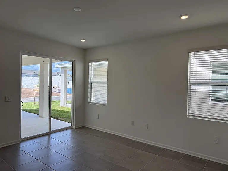 5599 Fiona Ln — Photo 7