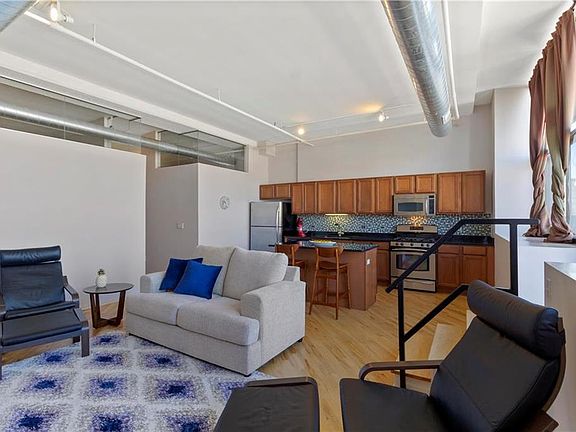 4th image of 2015 Grand Ave Unit 522