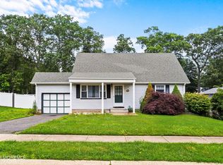 5 Pennsylvania Ave, Jackson, NJ 08527