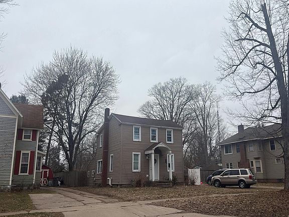 3rd image of 610 N Main St