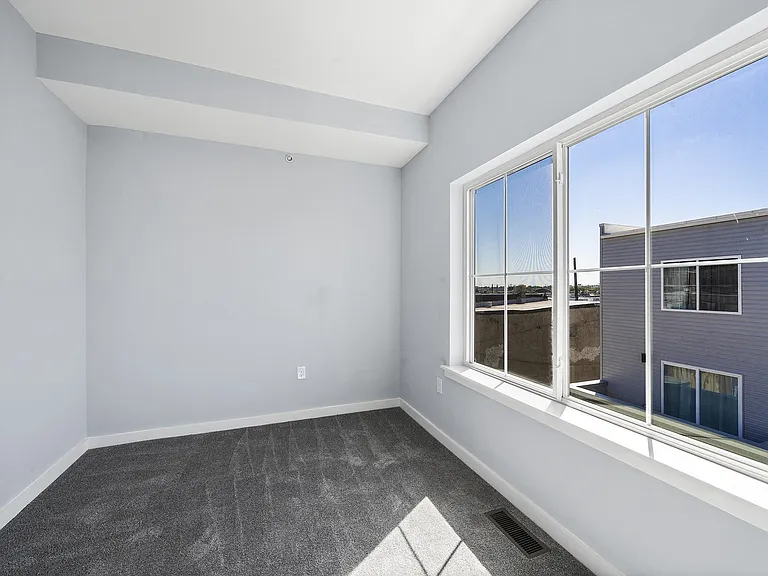 East Tioga Lofts — Photo 42