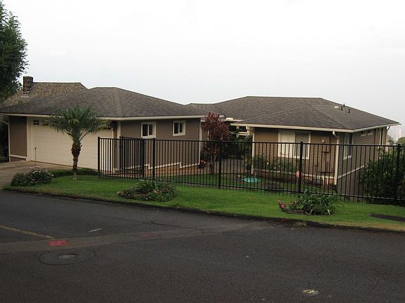 View of the house from the street