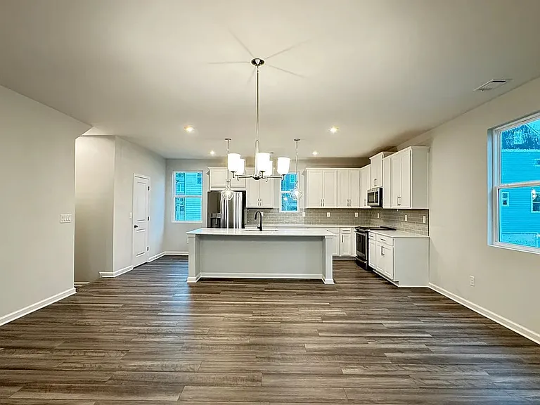 2711 Stream Valley Ln NW — Photo 6