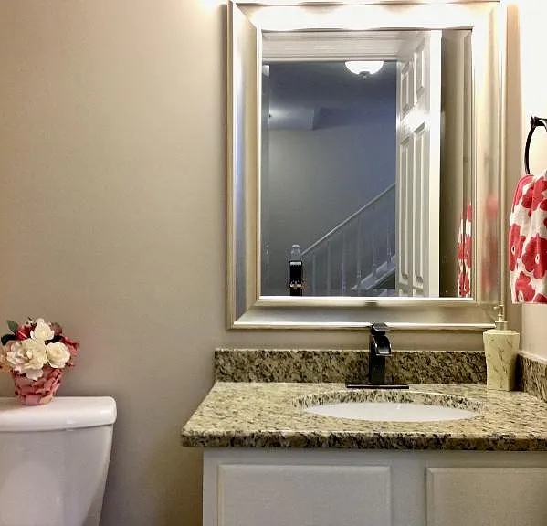 1/2 bath