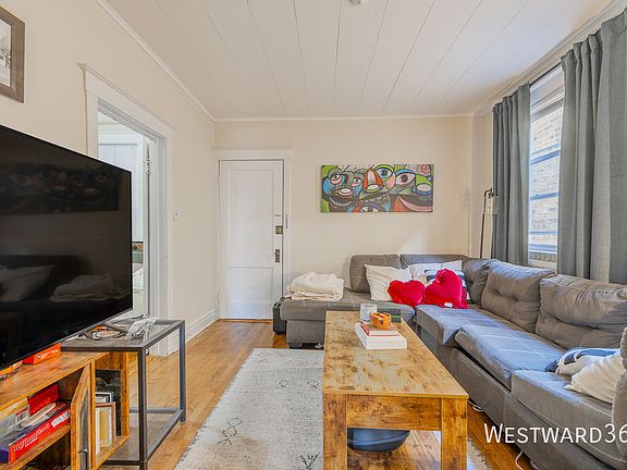 2nd image of 2550 N Southport Ave APT 1R