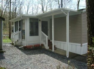 118 Bartion Ct, East Stroudsburg, PA