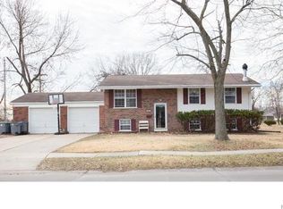 702 Saint Joseph Ave, O'Fallon, MO 63366