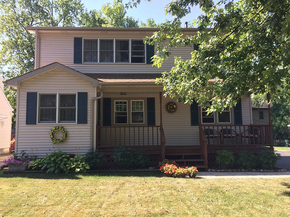 1st image of 223 Willard Pl