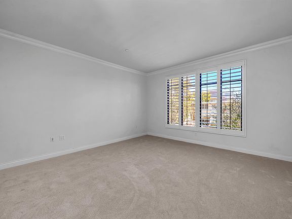 5th image of 11847 Gorham Ave APT 104