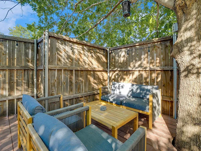 4219 Bendwood Ln — Photo 41
