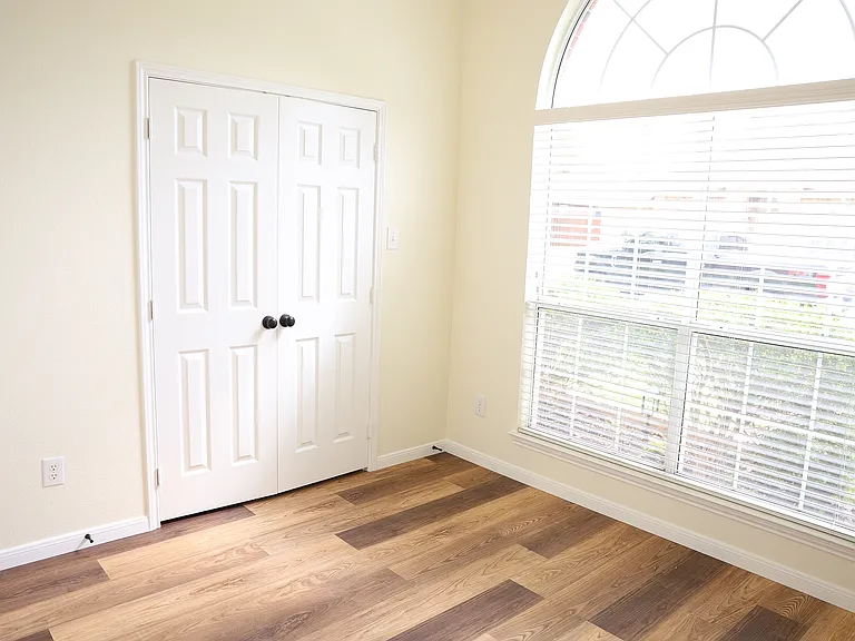 8509 Chalton Dr — Photo 32