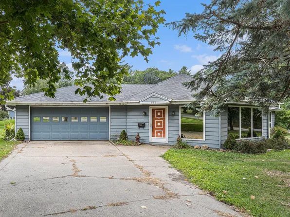 932 S Marvel Dr, Greenville, MI 48838