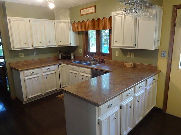 Spacious kitchen