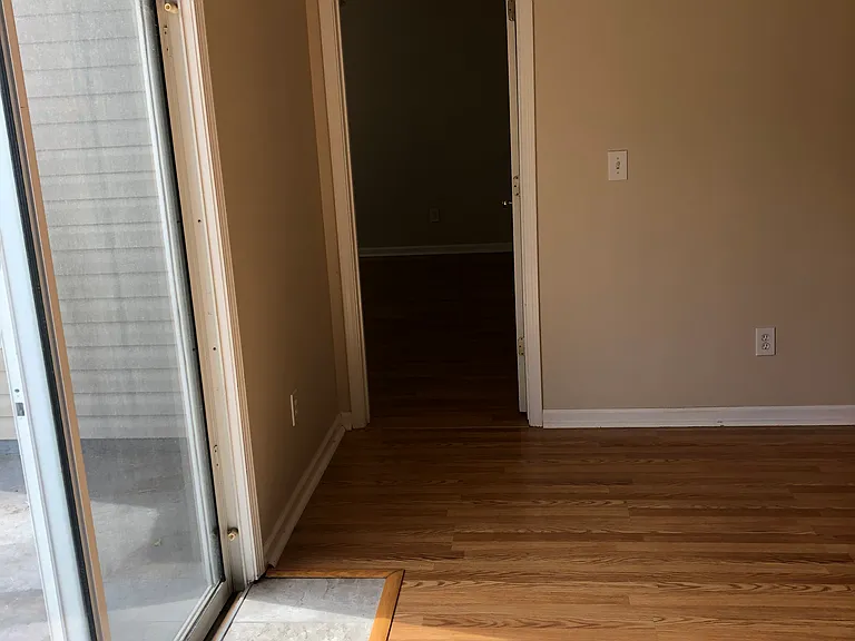 912 Elderberry Ln — Photo 21