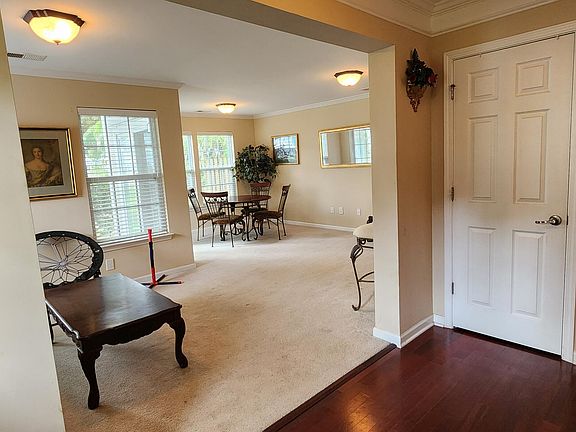 5th image of 9120 Parlor Dr