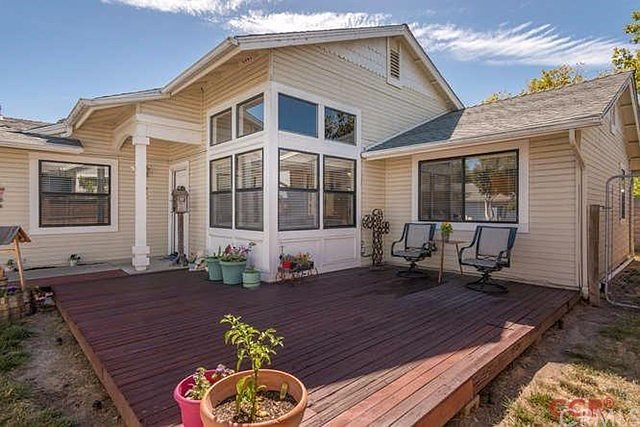 1st image of 875 Marigold Ct