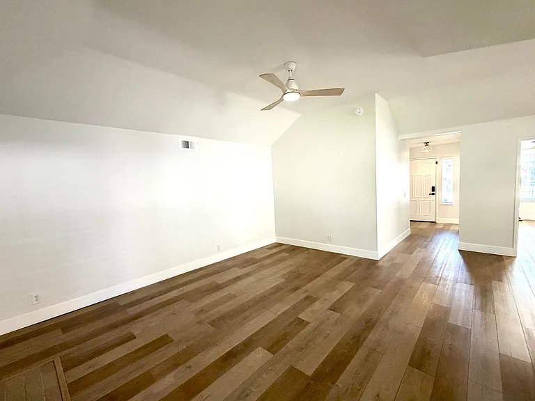 1345 Sunrise Cir N — Photo 9