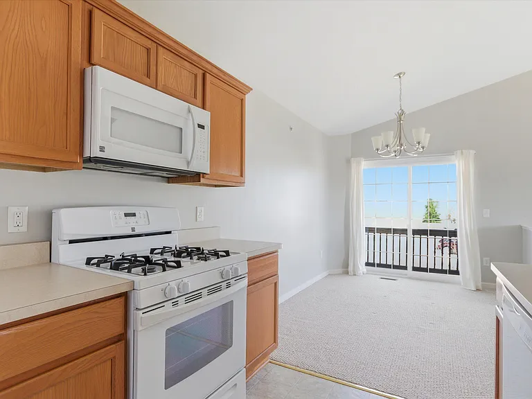 1304 Riversedge Dr — Photo 15