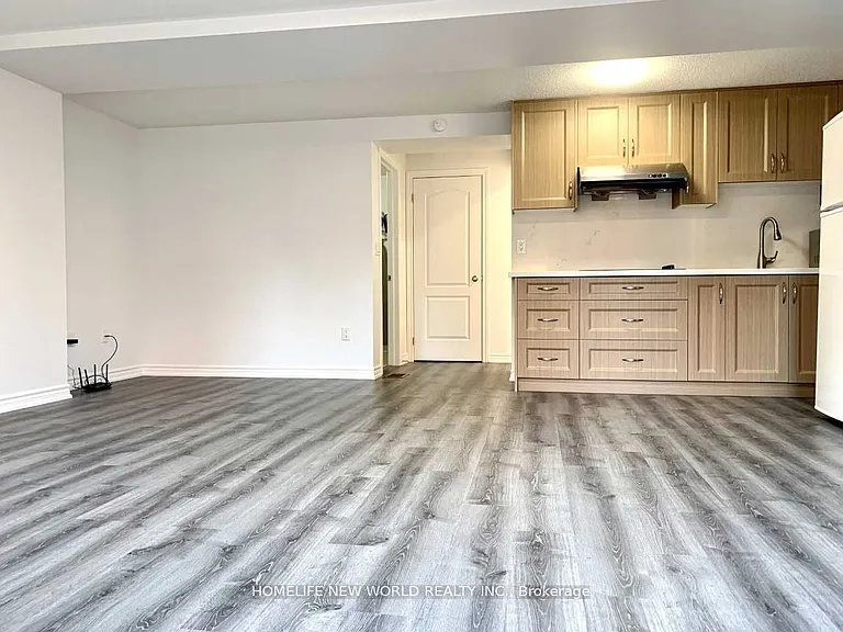 10 Earl Goodyear Rd #MAIN FLOOR — Photo 3