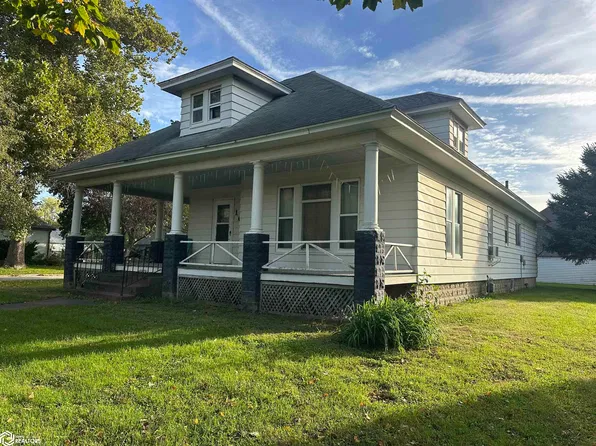 101 S Clark St, Winfield, IA 52659