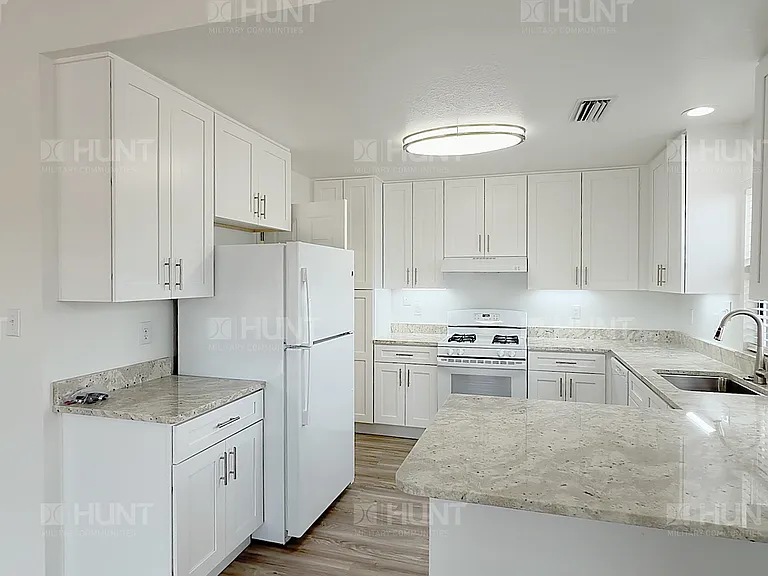7808A Juniper Ct SE — Photo 4