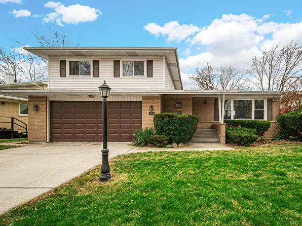 802 N Rainbow Dr, Glenwood, IL 60425
