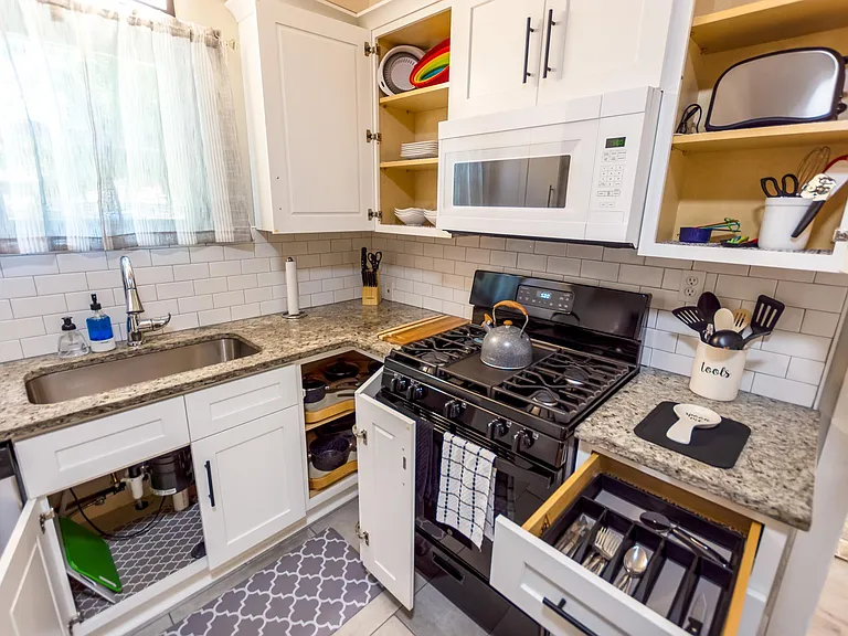 278 Euclid St #3BR — Photo 16