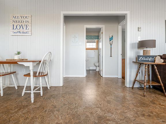 2nd image of 29 Island View Cres