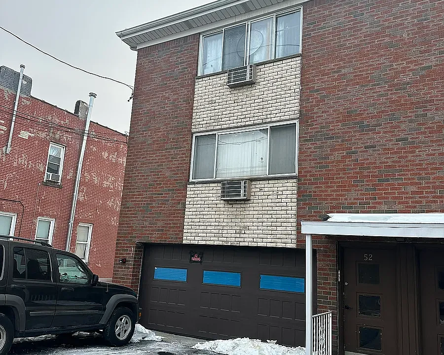 52 Anderson Ave #C