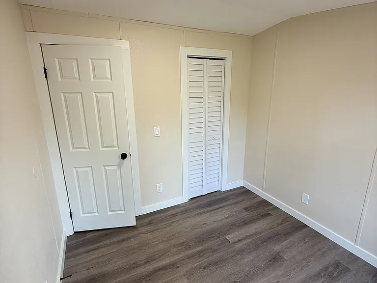 1043 NW Moore Rd — Photo 42