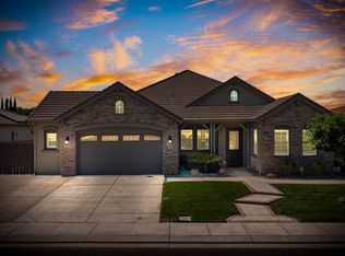 1018 Glen Abbey Dr, Manteca, CA 95336