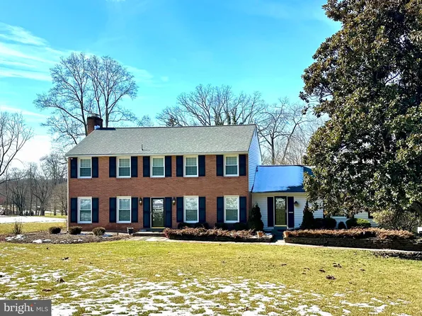 1071 Squire Cheney Dr, West Chester, PA 19382