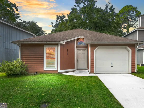 102 Millers Trace Dr, Saint Marys, GA 31558