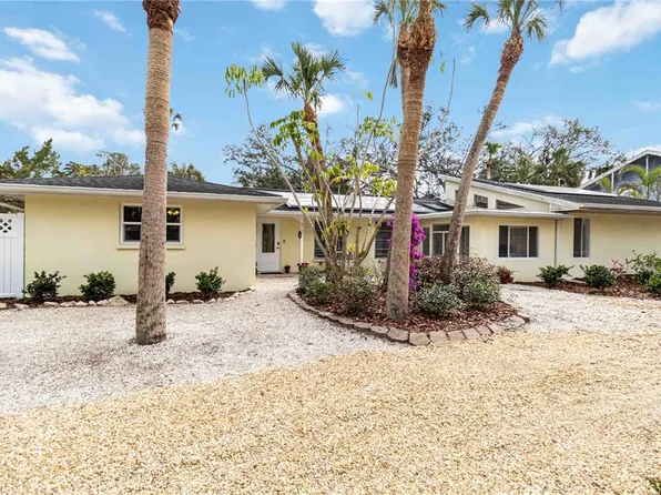 5107 Saint Albans Ave, Sarasota, FL 34242