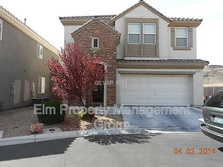 9795 Waukegan Ave — Photo 1
