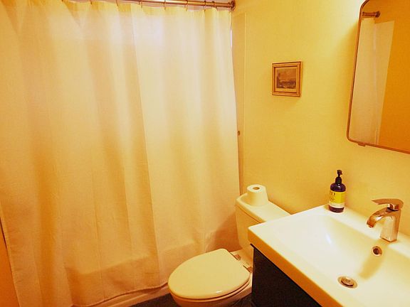 New bathroom (partial remodel, new paint)