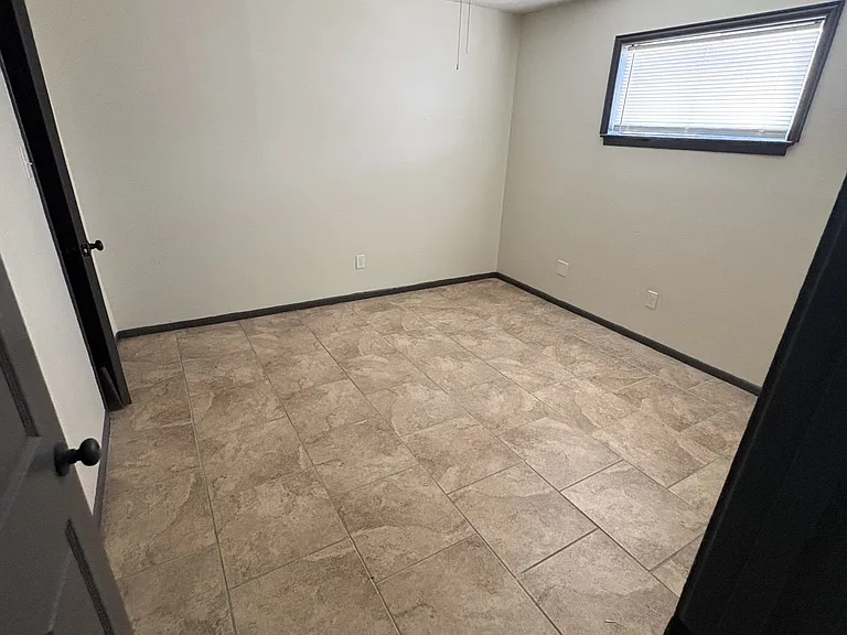 2150 Merriman St — Photo 6