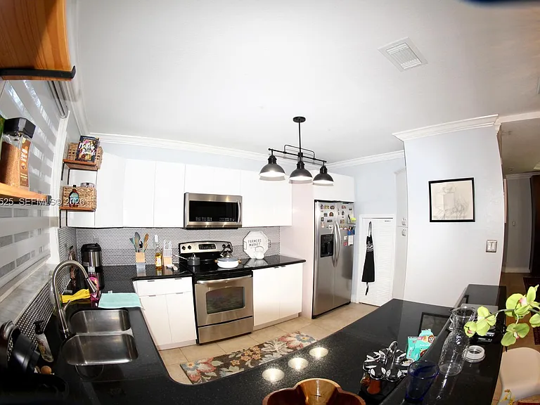 20721 SW 80th Ct — Photo 5