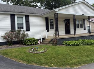 318 1st St, Midway, KY 40347