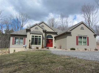 1101 Mossy Oak Ln, Ellwood City, PA 16117