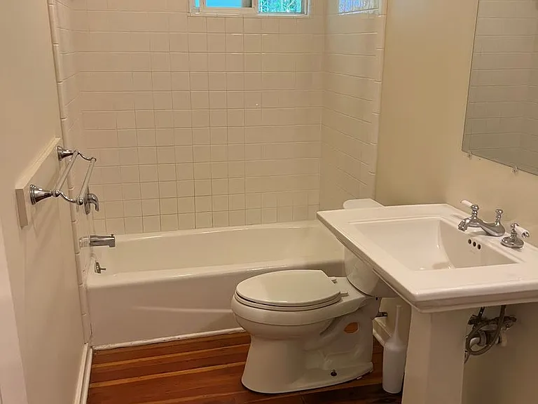 221 Wilson St — Photo 8