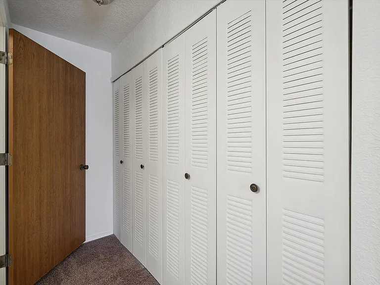 Two Bedroom (Classic) - 2 Bed / 2 Bath - 897 Sq.Ft.