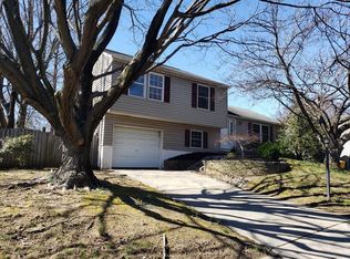 824 Ruxshire Dr, Arnold, MD 21012